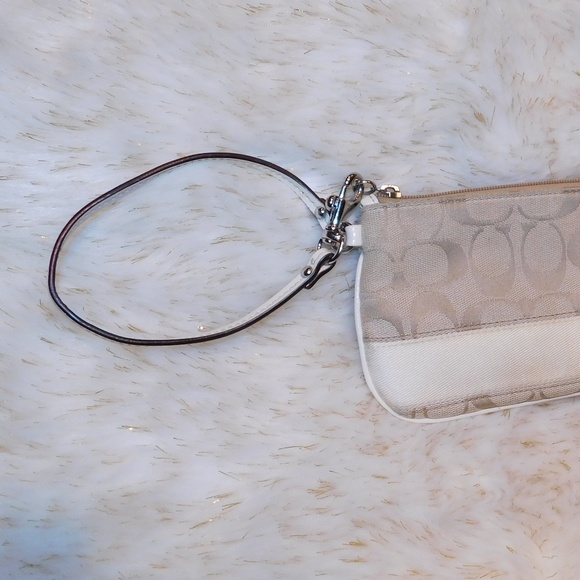 COACH Canvas Tan & White Signature Coach Wristlet - Picture 6 of 7